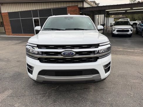 Used 2023 Ford Expedition Limited RWD image 3