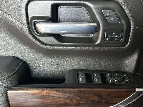 Used 2022 GMC Sierra 1500 SLT w/ SLT Premium Plus Package image 11