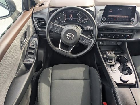 Used 2023 Nissan Rogue S image 15
