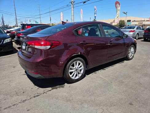 Used 2017 Kia Forte LX w/ LX Popular Package FWD image 3