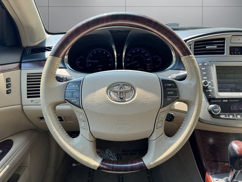 Used 2012 Toyota Avalon Limited FWD image 13