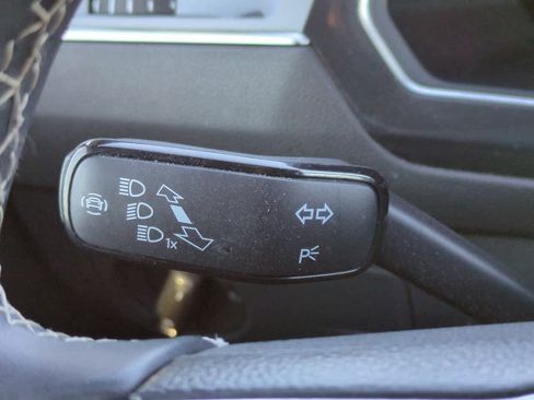 Used 2023 Volkswagen Tiguan SE R-Line image 26