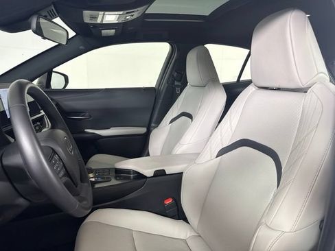 Used 2025 Lexus UX 300h FWD w/ Accessory Package (Z2) image 5