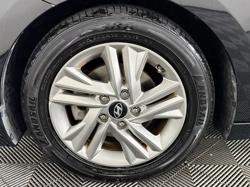 Used 2019 Hyundai Elantra SEL image 36
