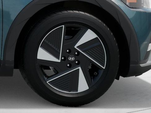 New 2025 Hyundai Ioniq 5 SE image 8