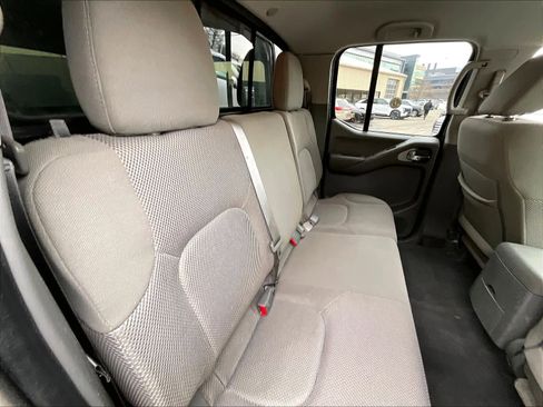 Certified 2021 Nissan Frontier SV image 16