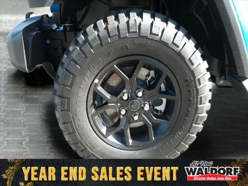 New 2025 Jeep Gladiator Sport image 5