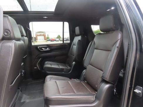 Used 2021 Chevrolet Suburban High Country w/ Premium Package AWD/4WD image 23