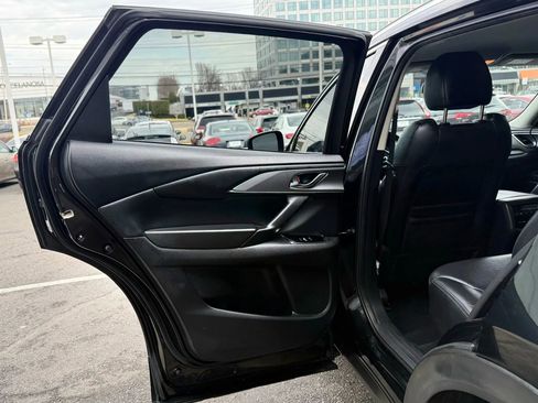 Used 2018 MAZDA CX-9 Touring image 27