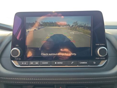 Used 2025 Nissan Rogue S FWD image 20