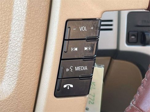 Used 2013 Ford F150 King Ranch w/ King Ranch Luxury Pkg image 21