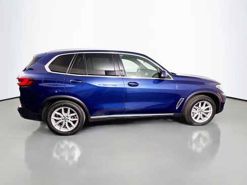 Used 2022 BMW X5 xDrive40i w/ Executive Package image 11