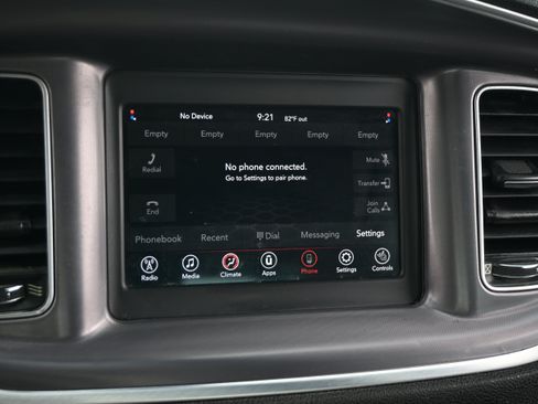 Used 2019 Dodge Charger SXT w/ Driver Confidence Group RWD image 24