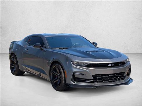 Used 2021 Chevrolet Camaro SS RWD image 3