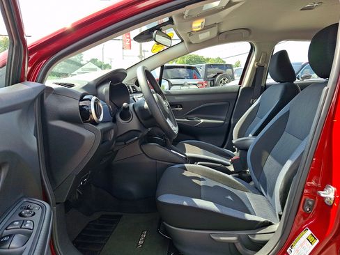 Used 2025 Nissan Versa SV w/ Trunk Package FWD image 15