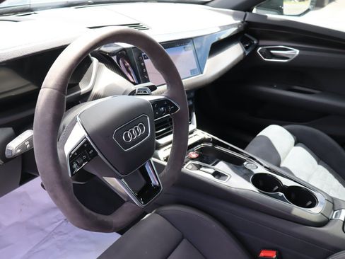 Used 2022 Audi e-tron GT Premium Plus w/ Performance Package AWD/4WD image 9