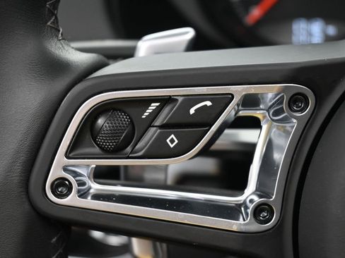 Used 2025 Porsche 718 Boxster S RWD image 23
