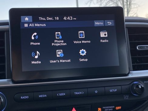 New 2025 Hyundai Venue SEL image 16