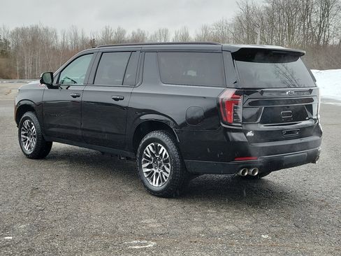 Certified 2025 Chevrolet Suburban Z71 image 7
