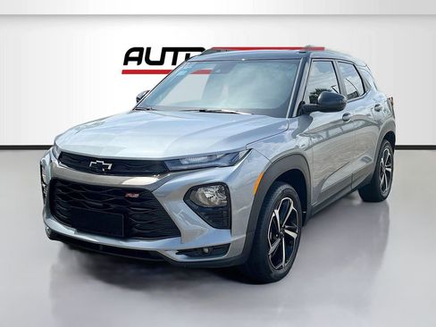 Used 2023 Chevrolet TrailBlazer RS w/ Sun and Liftgate Package image 3