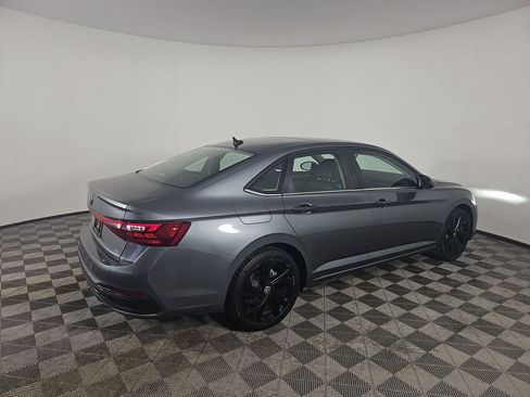 Used 2025 Volkswagen Jetta SE w/ Sunroof Package FWD image 4