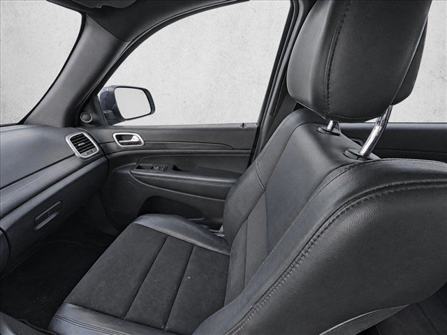 Used 2019 Jeep Grand Cherokee Altitude RWD image 24