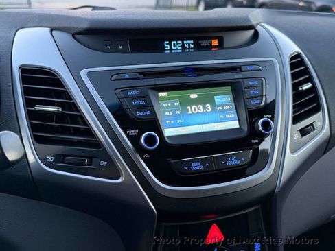 Used 2015 Hyundai Elantra SE w/ Option Group 02 image 21
