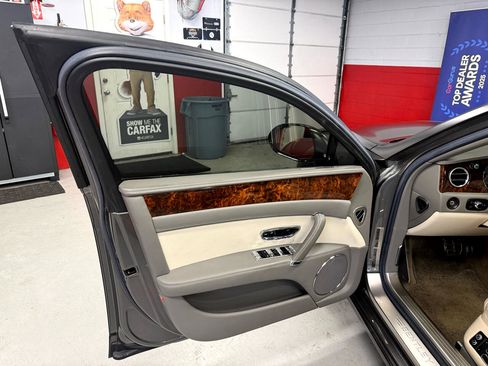 Used 2015 Bentley Flying Spur V8 image 35