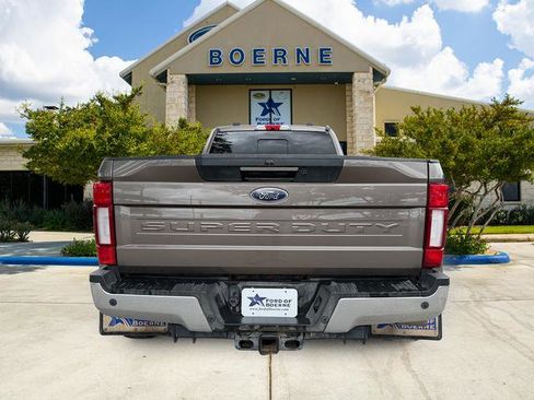 Used 2022 Ford F350 Lariat w/ Lariat Ultimate Package AWD/4WD image 4