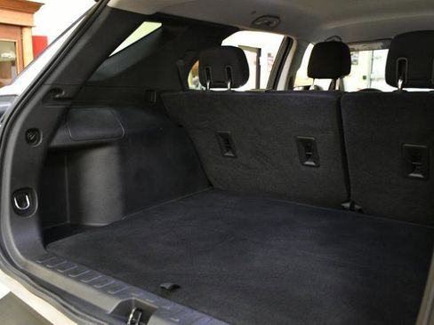 Used 2019 Chevrolet Equinox LS w/ LS Convenience Package image 18