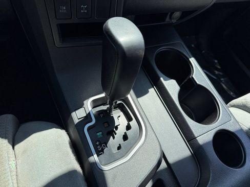 Used 2019 Toyota Sequoia SR5 AWD/4WD image 25