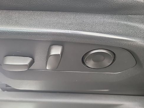 Certified 2022 Chevrolet Silverado 1500 LTZ w/ LTZ Convenience Package II image 20