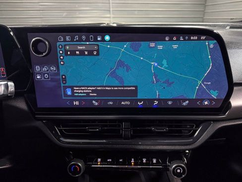 Used 2025 Chevrolet Equinox EV RS image 23