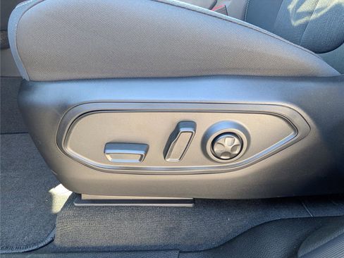 New 2025 Jeep Grand Cherokee Laredo X w/ Luxury Tech Group I image 15