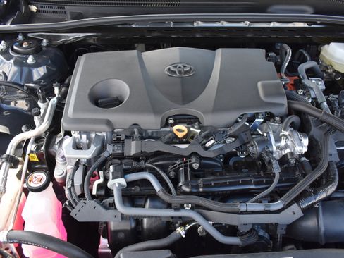 Used 2025 Toyota Camry SE image 30