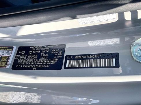 Certified 2025 Kia Carnival SX image 30