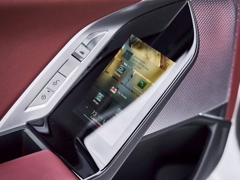 Used 2025 BMW 760i xDrive 760i xDrive w/ Premium Package image 51