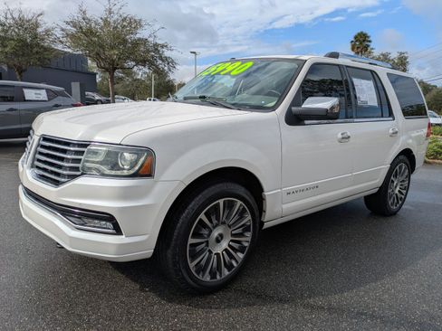 Used 2015 Lincoln Navigator 4DR 2WD SELECT image 8