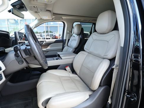 Used 2023 Lincoln Navigator Reserve AWD/4WD image 26