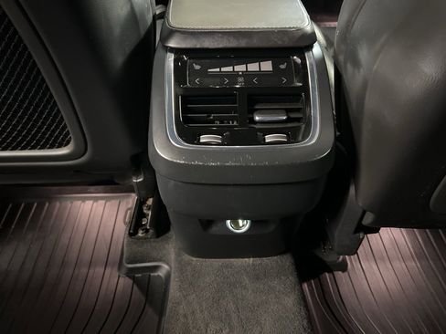 Used 2016 Volvo XC90 T6 Momentum w/ Momentum Plus Package image 28