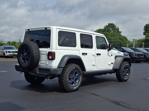 Used 2023 Jeep Wrangler Unlimited w/ Sun & Screen Package AWD/4WD image 6