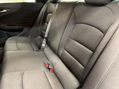 Used 2025 Chevrolet Malibu RS FWD image 19