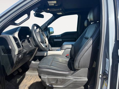 Used 2019 Ford F150 Lariat w/ Equipment Group 502A Luxury AWD/4WD image 9