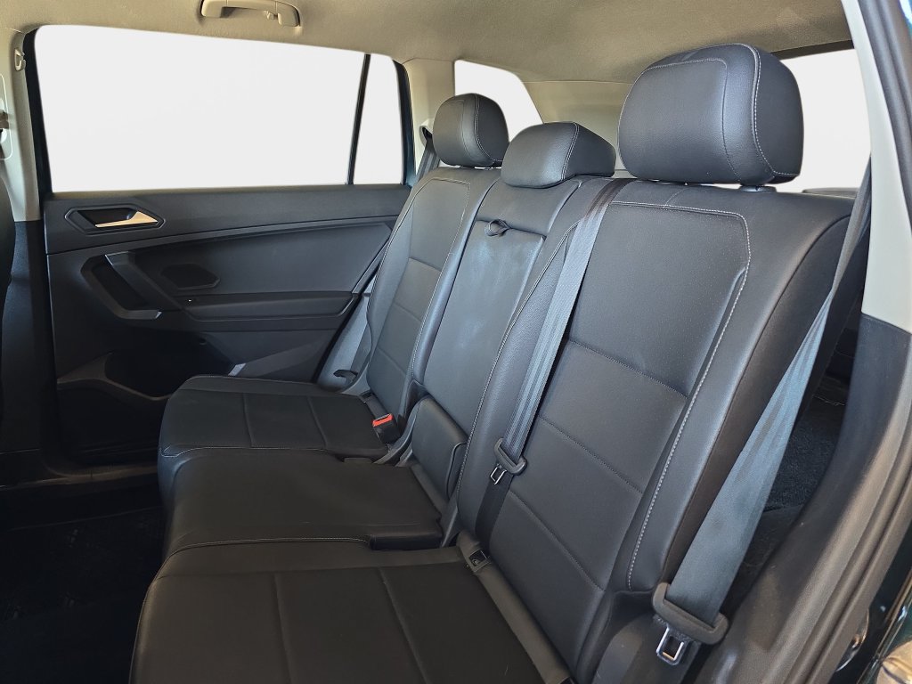 Used 2019 Volkswagen Tiguan SE AWD/4WD image 16