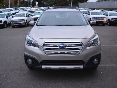 Used 2016 Subaru Outback 2.5i Limited image 2