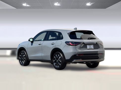Certified 2026 Honda HR-V EX-L image 3
