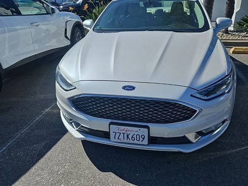 Used 2017 Ford Fusion Platinum image 2