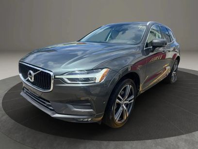Used 2018 Volvo XC60 T6 Momentum w/ Convenience Package