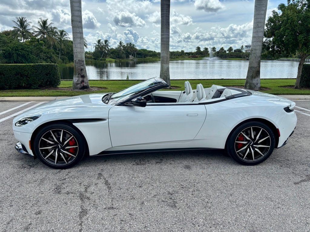 Used 2023 Aston Martin DB11 Volante RWD image 12