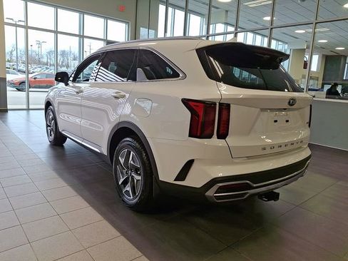 Used 2021 Kia Sorento S image 4